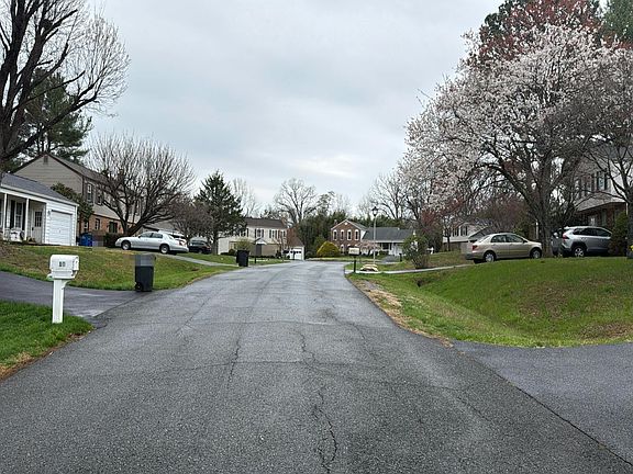 4th image of 5 Quince Mill Ct