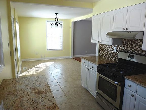 5th image of 520 N Lancaster Ave