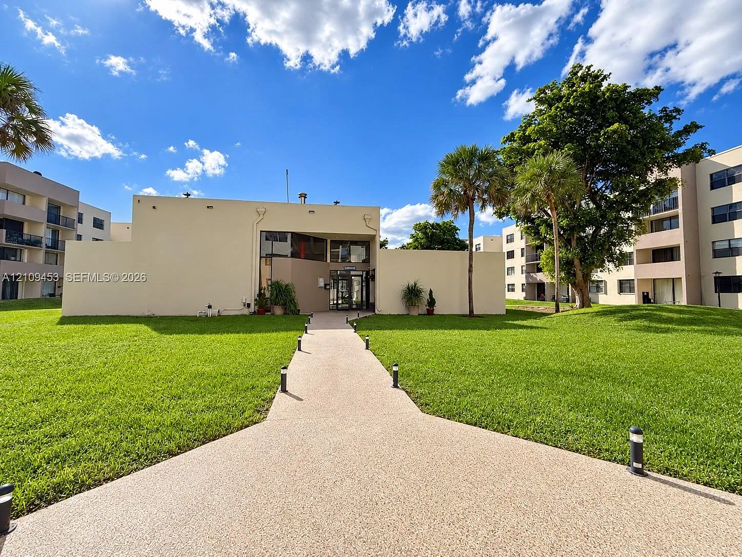 8002 SW 149th Ave — Photo 4