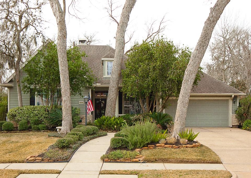 1st image of 1615 Fairview Dr