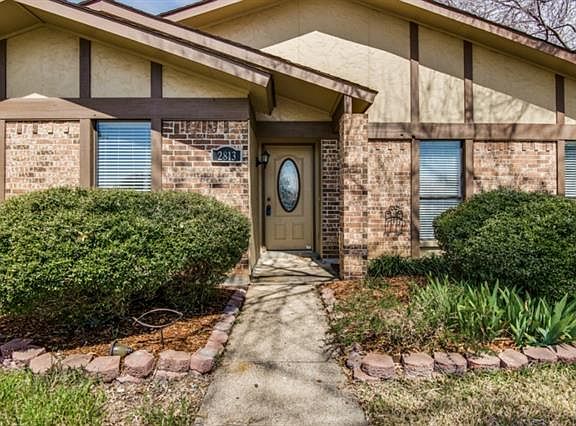 3rd image of 2813 E Park Blvd