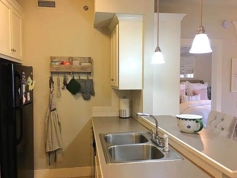 705 W Douglas St — Photo 7