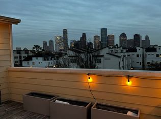 1621 Shearn St, Houston, TX 77007