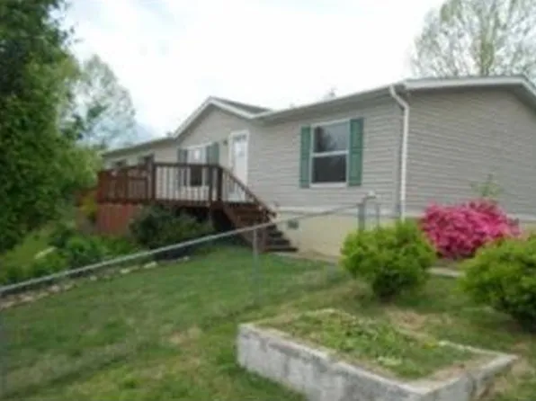 105 Westford Dr, Strawberry Plains, TN 37871