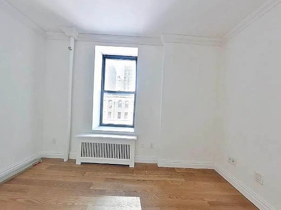 4th image of 400 E 91st St APT 1E