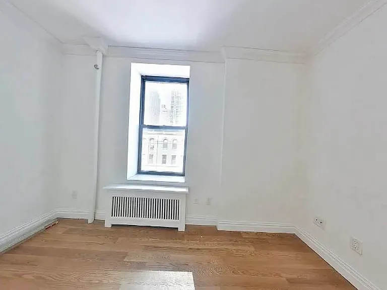 400 E 91st St #1E — Photo 4