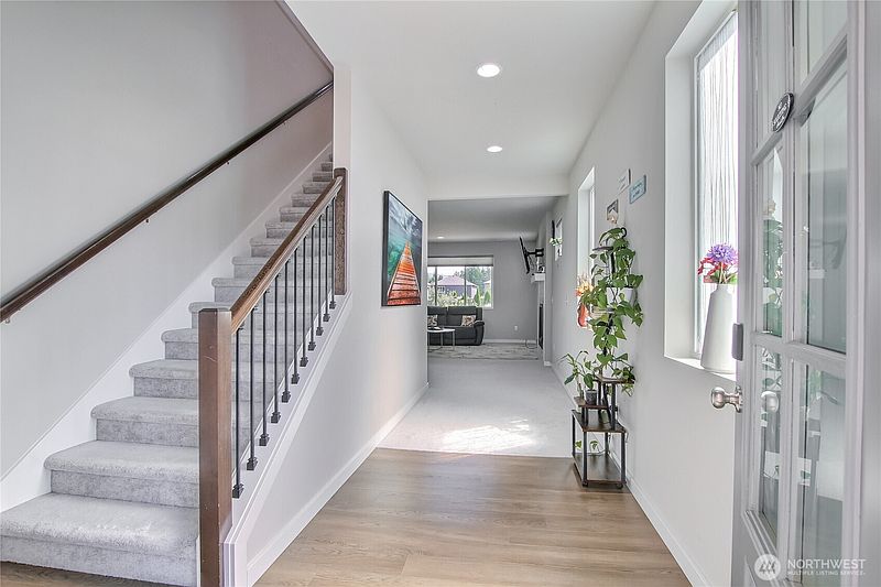 2nd image of 936 Yew Avenue