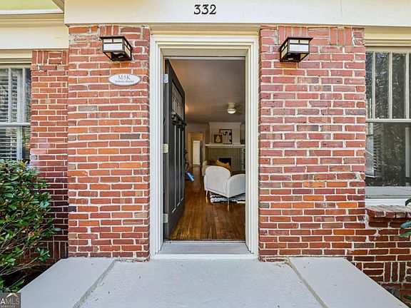 3rd image of 332 Kings Hwy