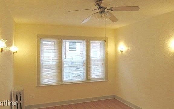 5th image of 6717 S Paxton Ave APT 2E