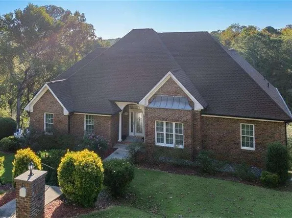 55 Rocky Cir NE, White, GA 30184