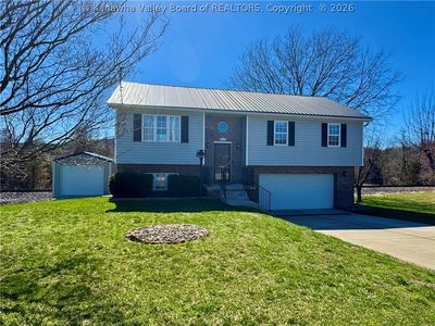 235 W Chestnut St, Eleanor, WV, 25070