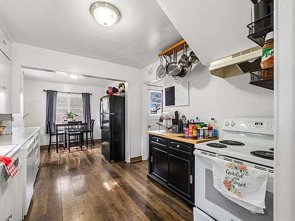 4th image of 3854 Summers Ln
