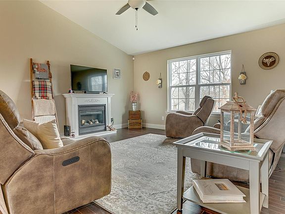 2nd image of 6057 Richmond Dr