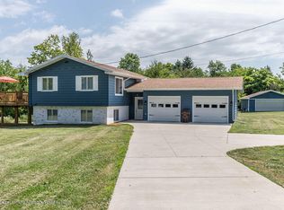 4602 N Smith Rd, Dimondale, MI 48821