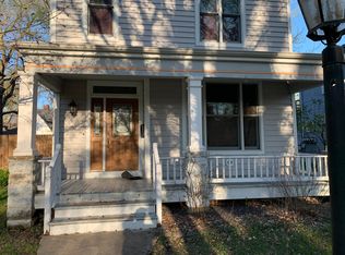 920 N 7th St, Springfield, IL 62702