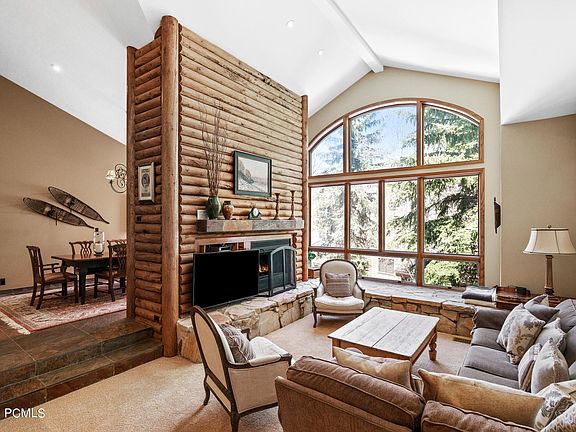 2nd image of 1161 Stonebridge Cir #12