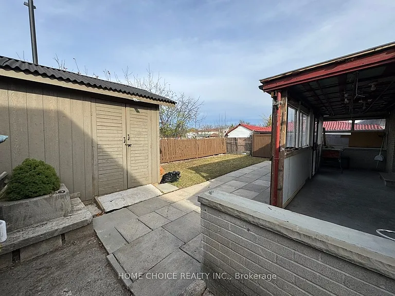 12 Sultan Pool Dr — Photo 32