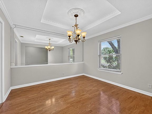 5th image of 3310 Raintree Dr