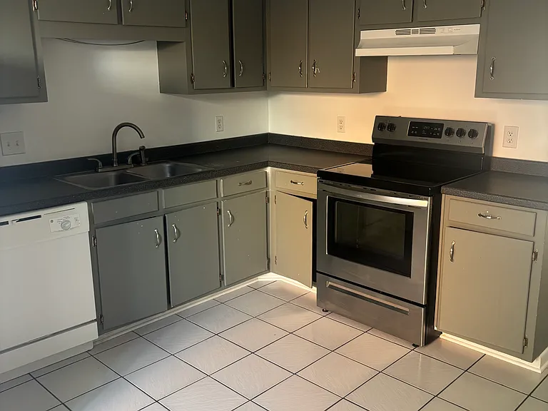 220 Ann Cir #4 — Photo 13