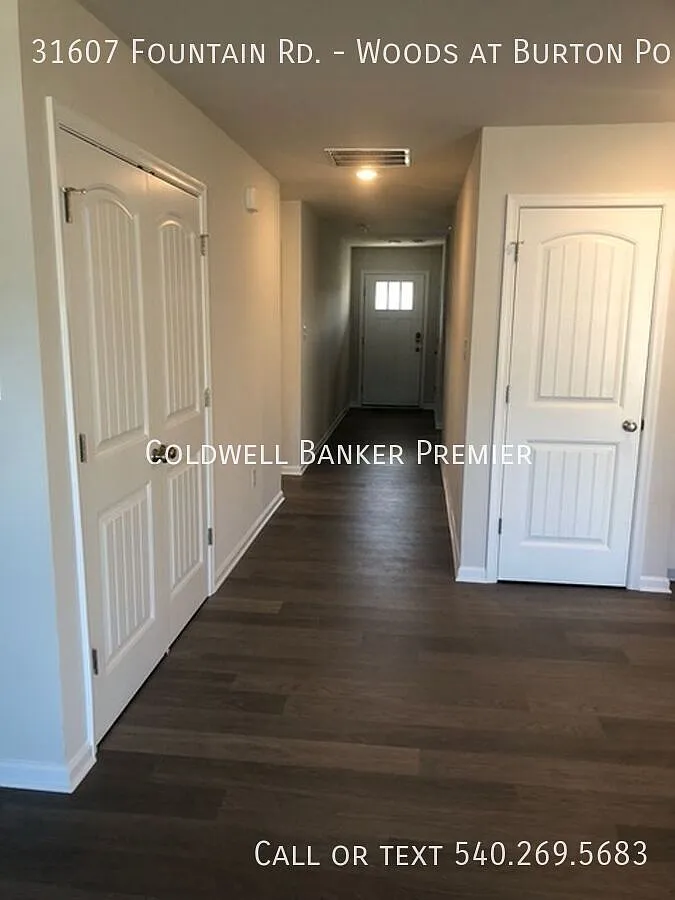4 Bedroom Home in desired community with pool. — Photo 3