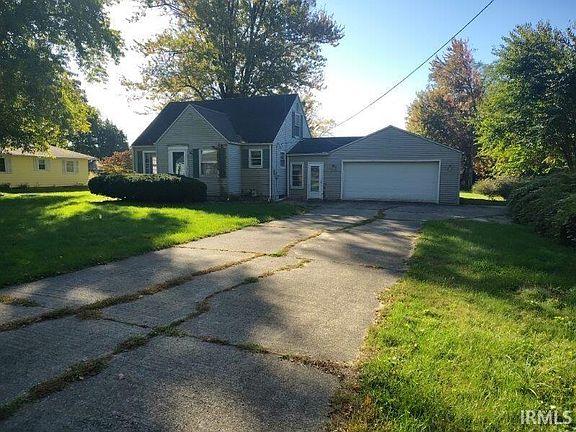 3rd image of 10218 Harrison Rd