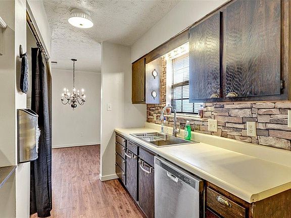 5th image of 603 Abbott Ln #603