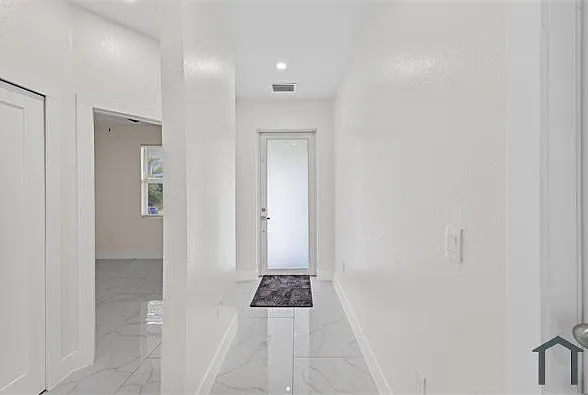 2412 Delta Ave N #2412 — Photo 11