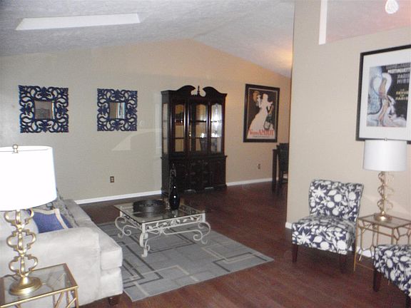 5th image of 1095 Darwin Dr