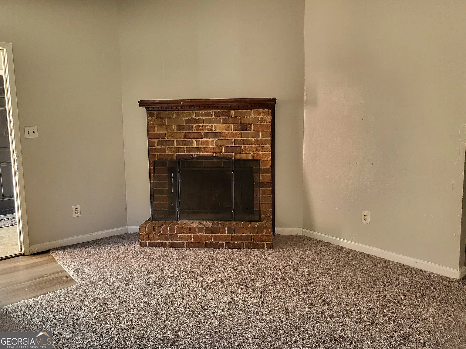 2 bed, 1.5 bath, 1200 sqft, $1,400 — Photo 3