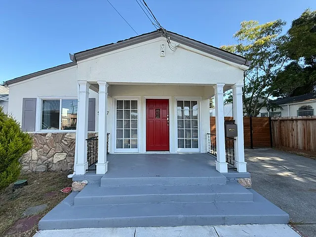 577 Durant Ave — Photo 1