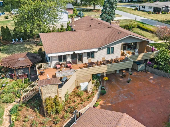 301 N Highland Ave, Ossian, IN 46777