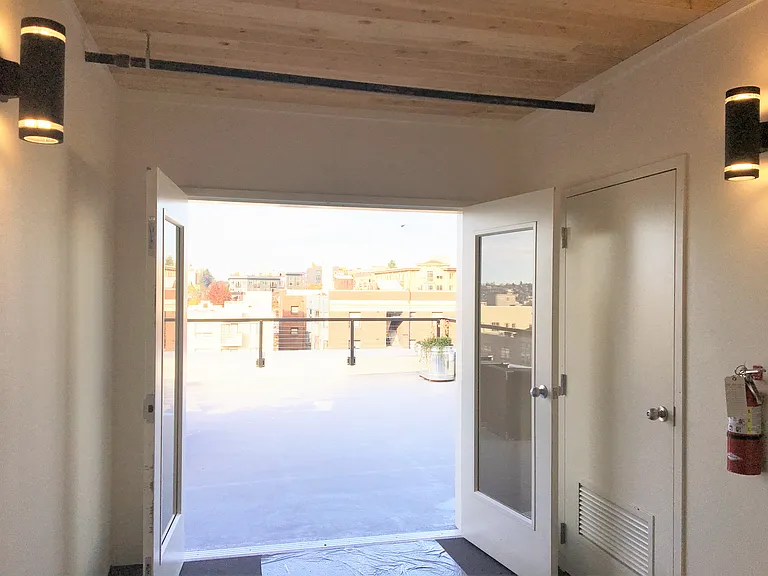 611 E Howell St #502 — Photo 11