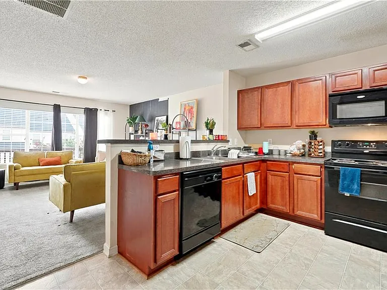 3353 Parc Dr SW — Photo 18