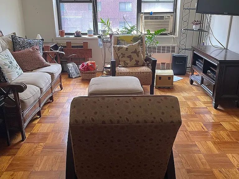 3215 Arlington Ave #2J — Photo 4