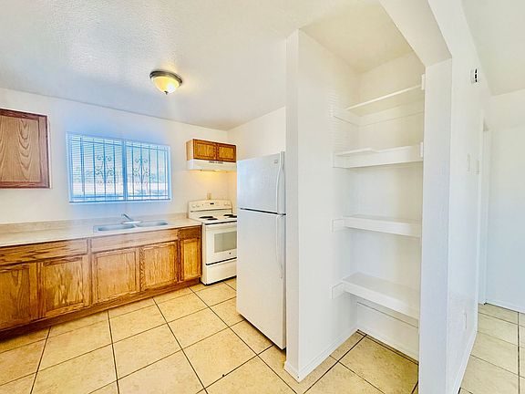4th image of 1185 S Alamo Ave APT 1