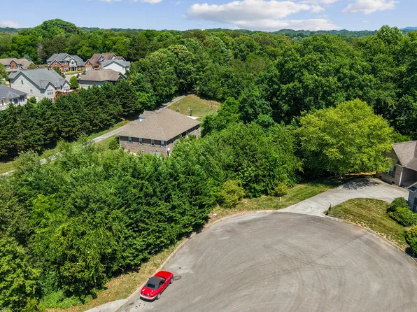 9316 Sway Branch Ln, Knoxville, TN 37922