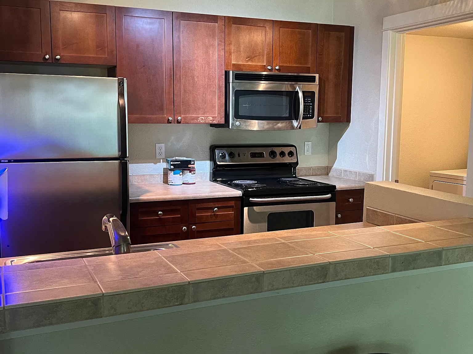 2 bed, 779 sqft, $2,200 — Photo 2