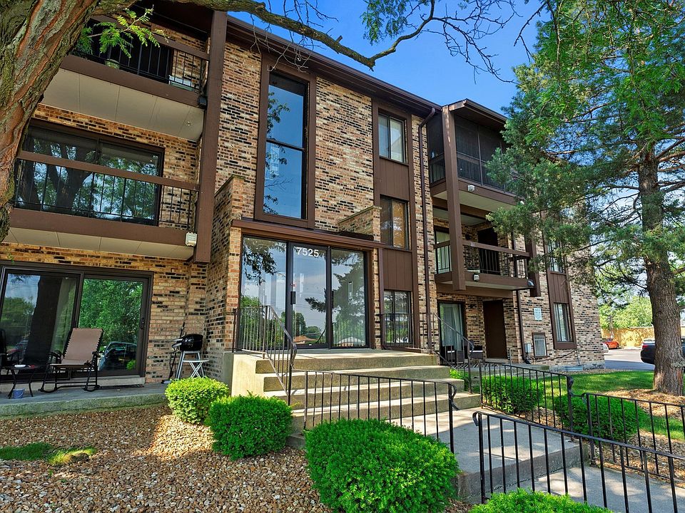 1st image of 7525 175th St APT 813