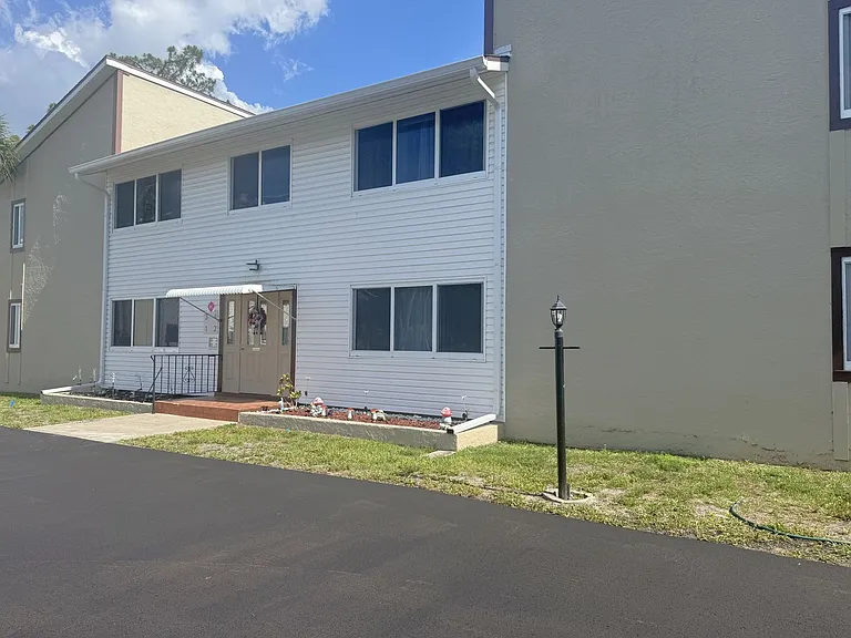22481 Westchester Blvd #A4 — Photo 22