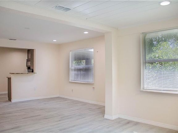 5th image of 1338 38th St