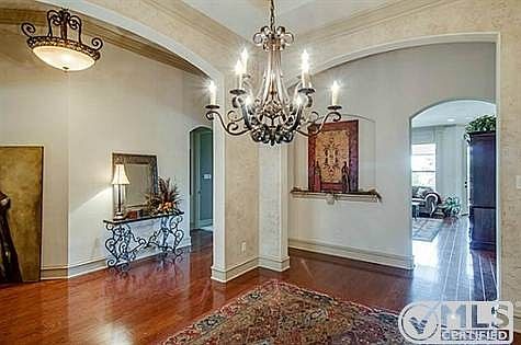 5th image of 7917 Forest View Ct