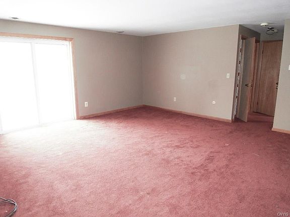 5th image of 7785 Vicki Ln