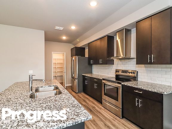 5th image of 11917 Rustling Oaks Dr