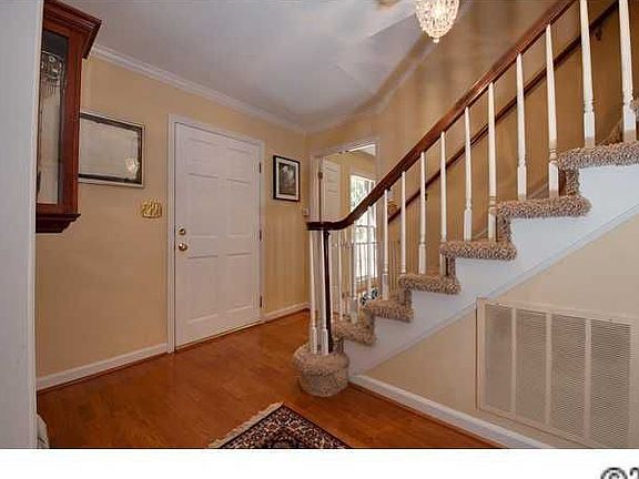3rd image of 1901 Wandering Way Dr