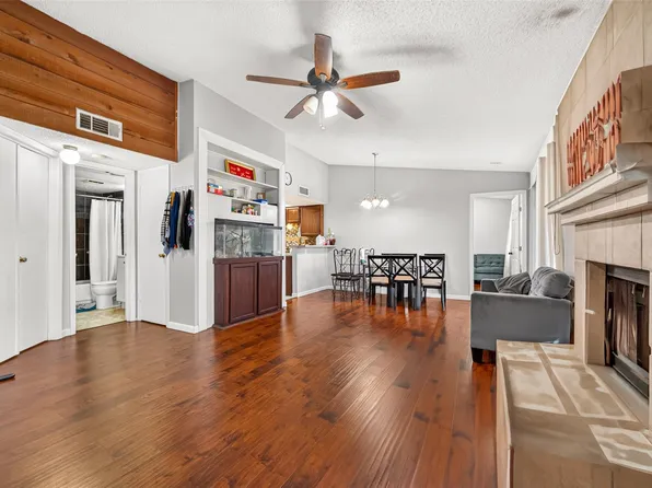 10555 Turtlewood Ct Unit 2105, Houston, TX 77072
