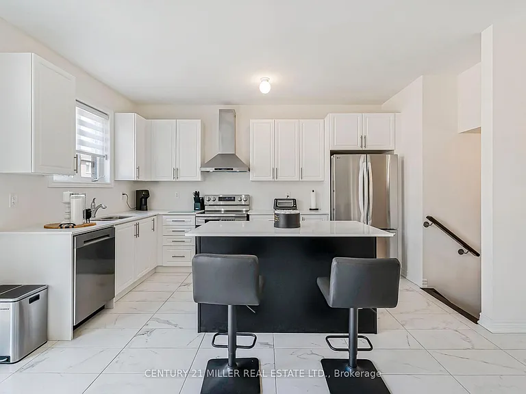 1473 Davis Loop — Photo 2