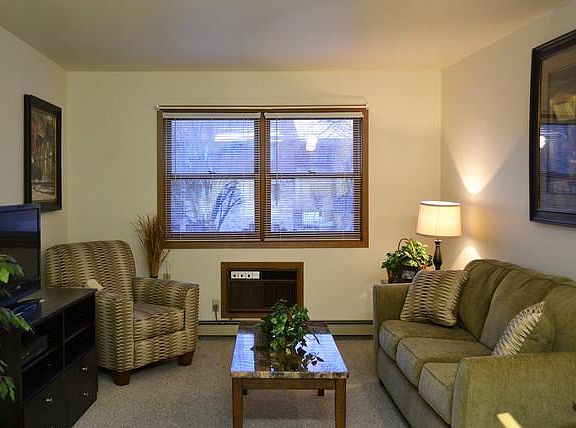 Sheboygan Regency Apartment Rentals - Sheboygan, WI | Zillow