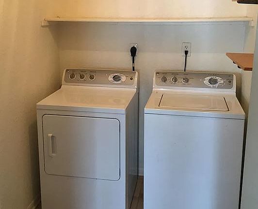 4th image of 4703 John David Dr APT B