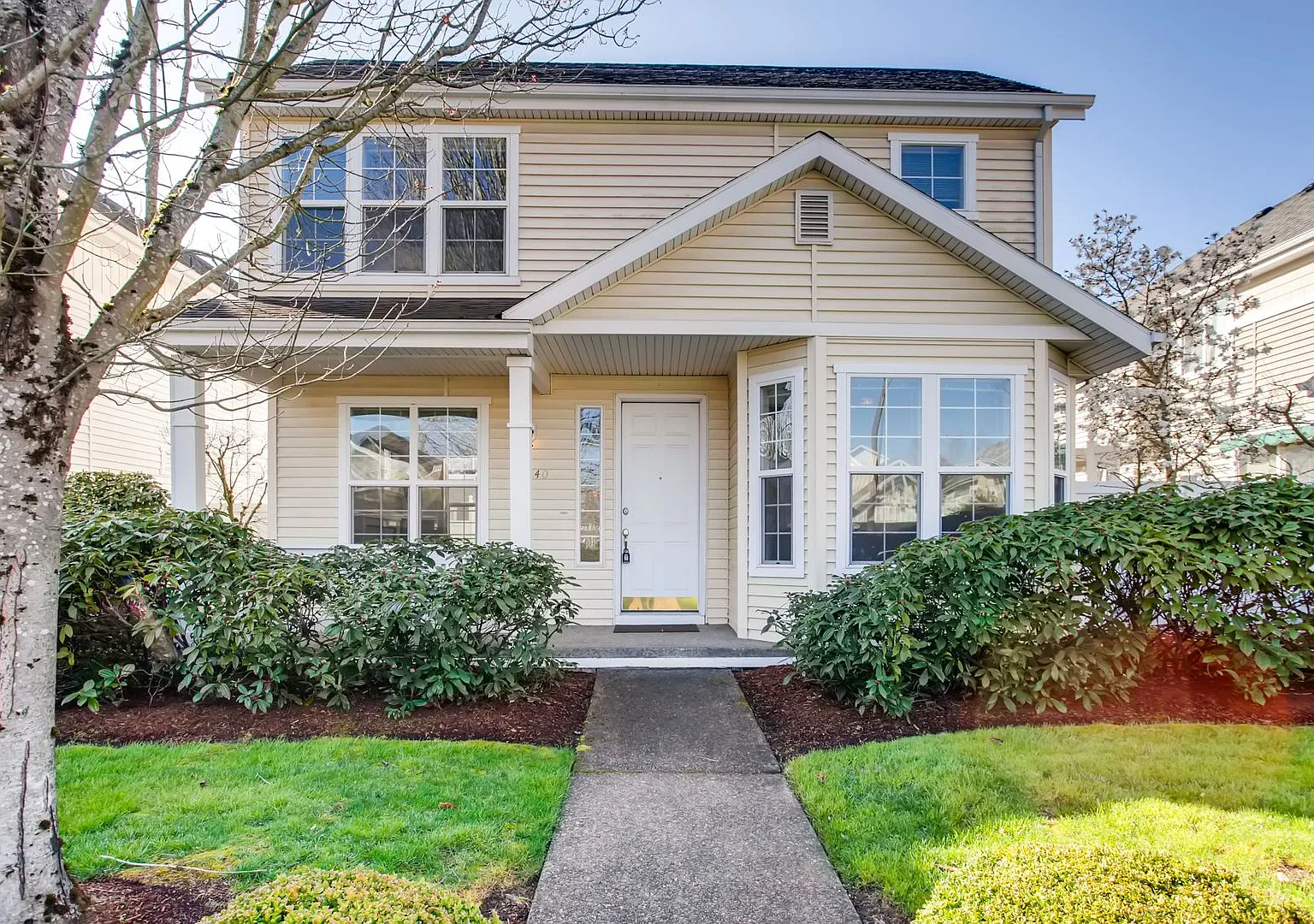 Beautiful 3-Bedroom Beaverton Home with MAX Access, Garage & Private Yard — Photo 2