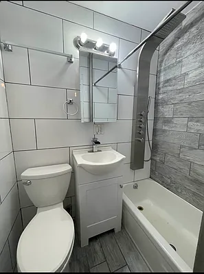 Rented by Heritage Realty LLC | media 10